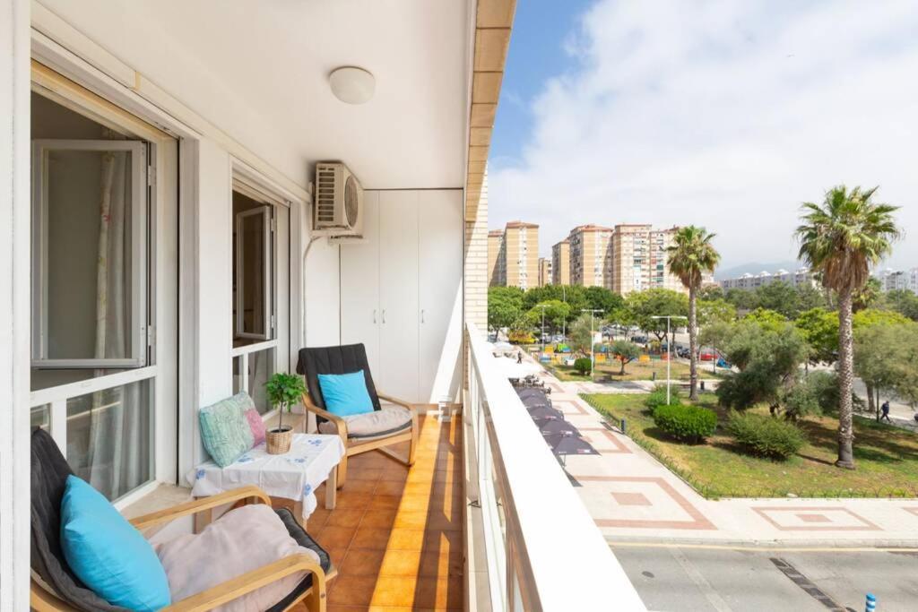 Playa Huelin Apartamento Apartment Malaga Ngoại thất bức ảnh