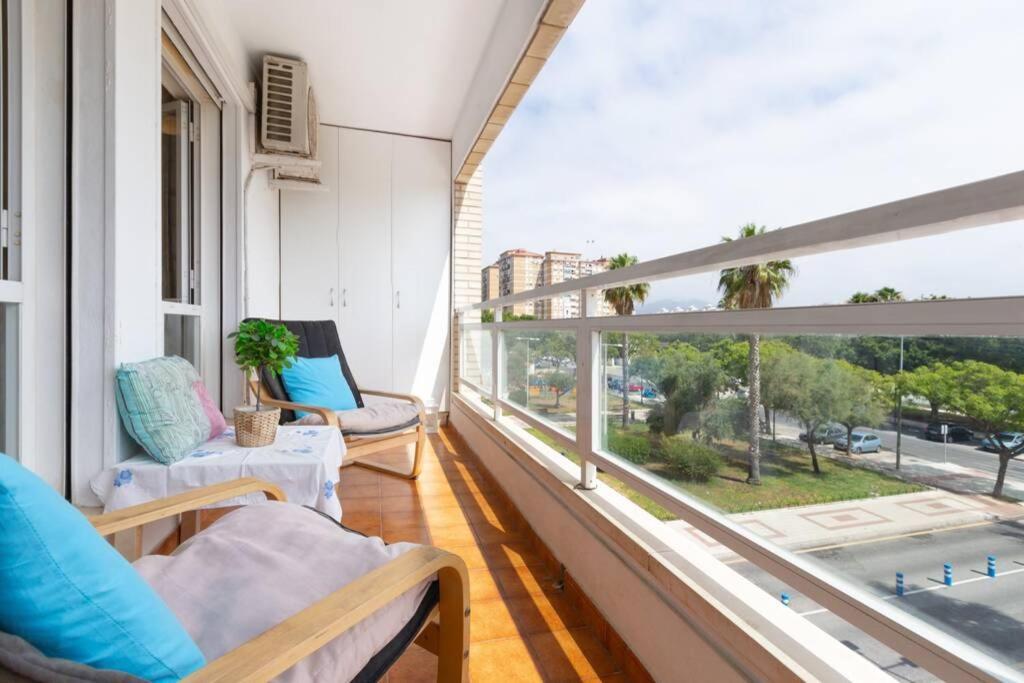Playa Huelin Apartamento Apartment Malaga Ngoại thất bức ảnh